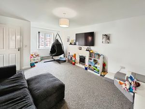 Lounge- click for photo gallery